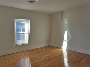 4 Osgood St #4, Somerville, MA 02143