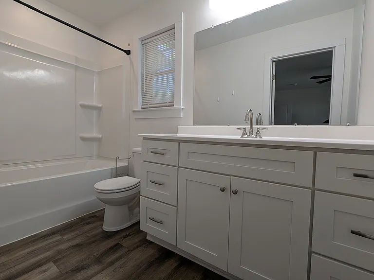 516 Trade St — Photo 10