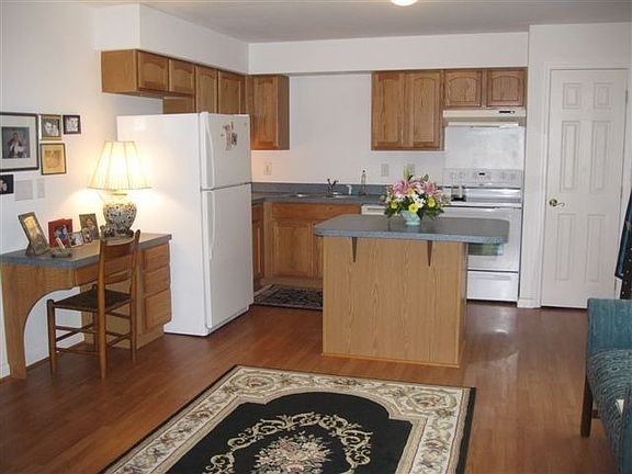 4th image of 138 Redbud Dr
