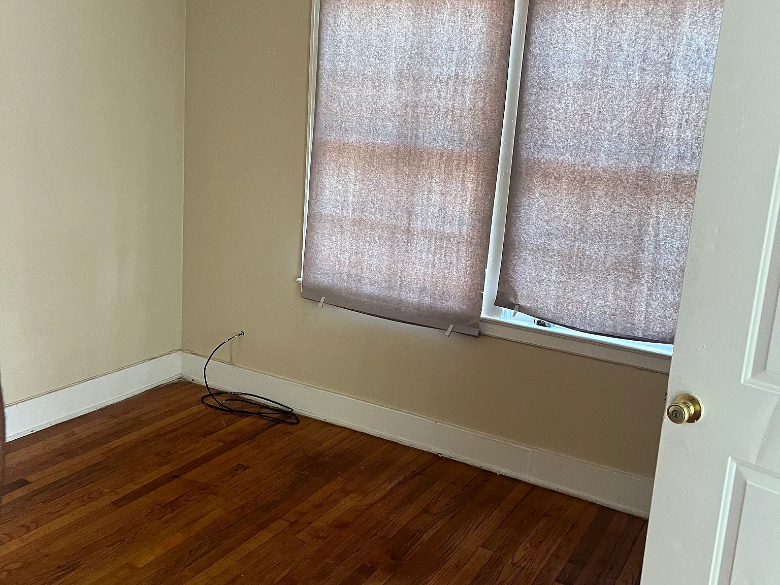 3 bed, $1,100 — Photo 4