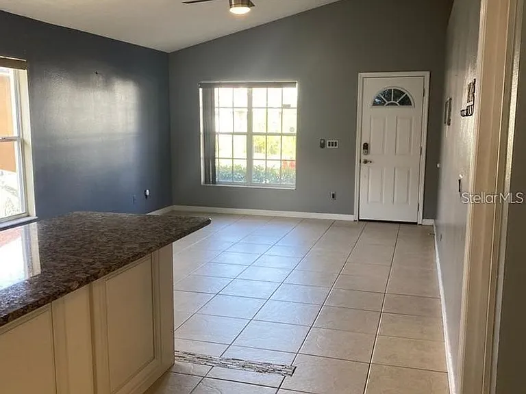 9655 Hollyhill Dr — Photo 10