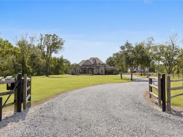 9421 Patterson Rd, New Orleans, LA 70131