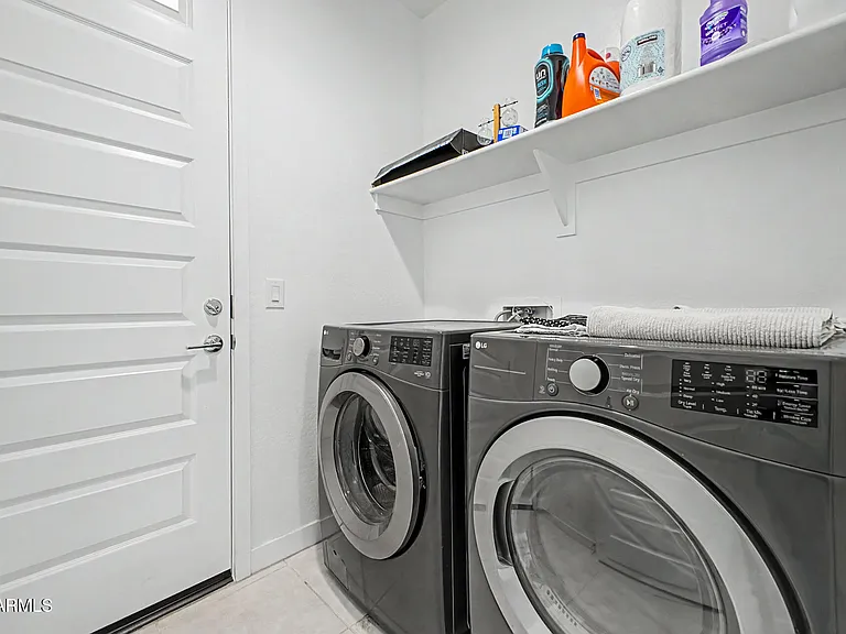 12515 W Morten Ave — Photo 21