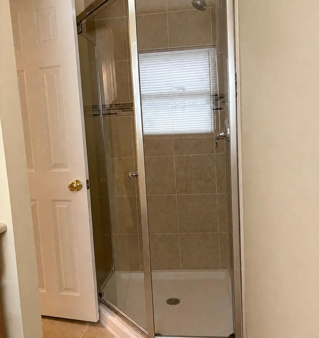Studio, 1.0 bath, 650 sqft, $1,750 — Photo 3
