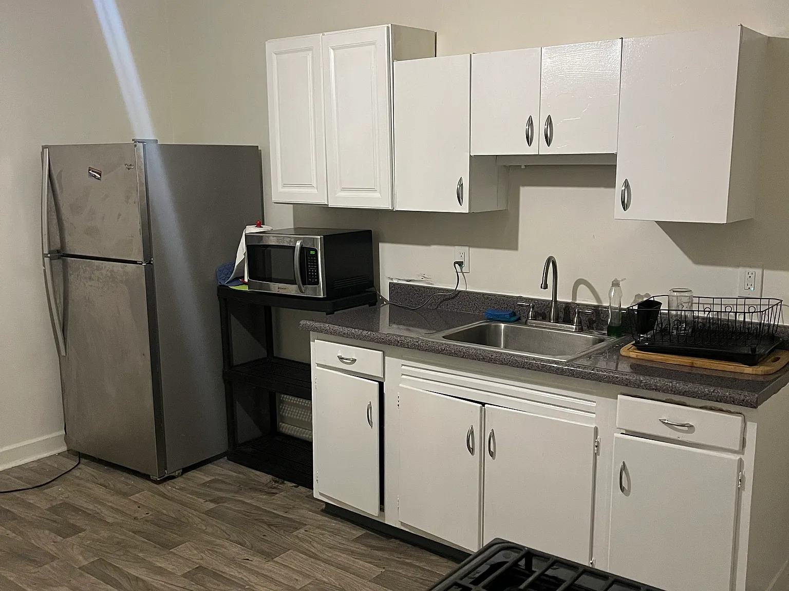 1 bed, 1050 sqft, $950 — Photo 4