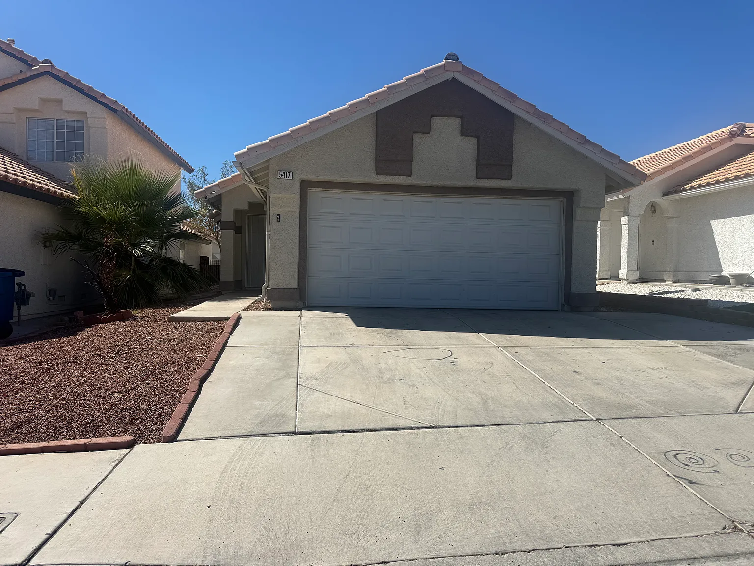 3 bed, 1325 sqft, $1,800 — Photo 2
