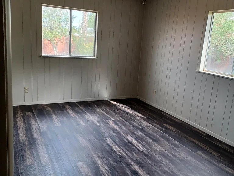 324 Adeline St — Photo 8