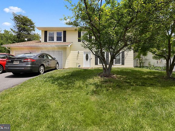 2nd image of 7857 Bastille Pl