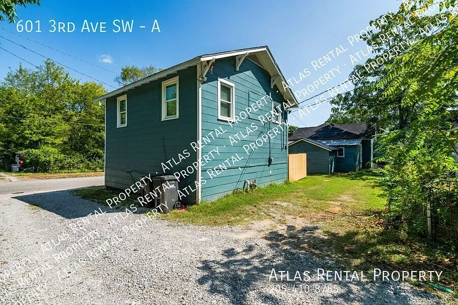 Charming 1 bedroom, 1 bathroom House Located in Decatur, AL — Photo 3