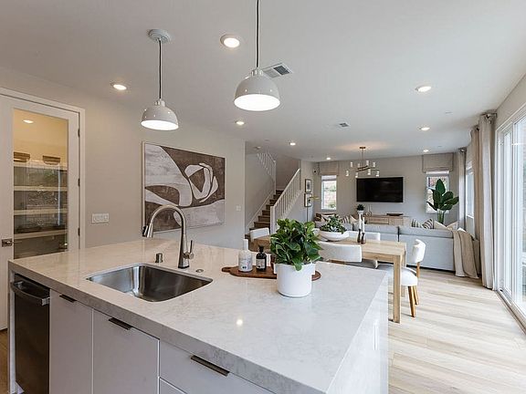 708 Miravar Place