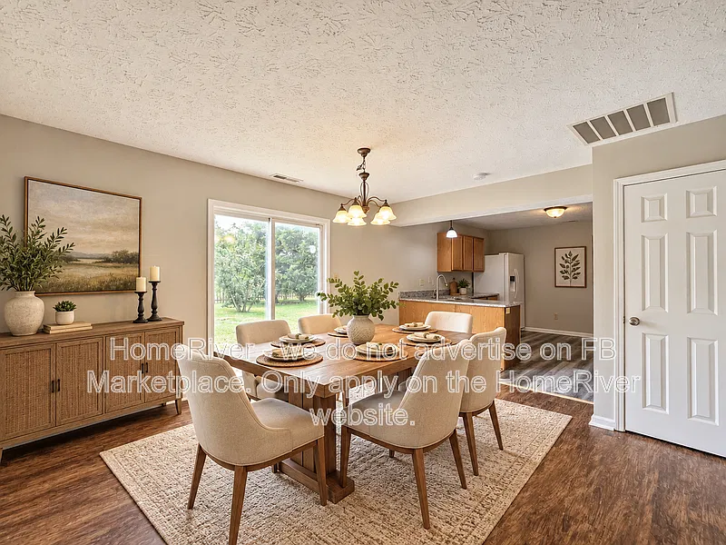 4 bed, 2.5 bath, 2116 sqft, $1,949 — Photo 3