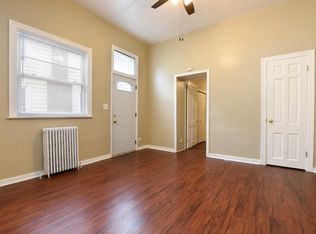 255 N Spring St APT 3, Elgin, IL 60120