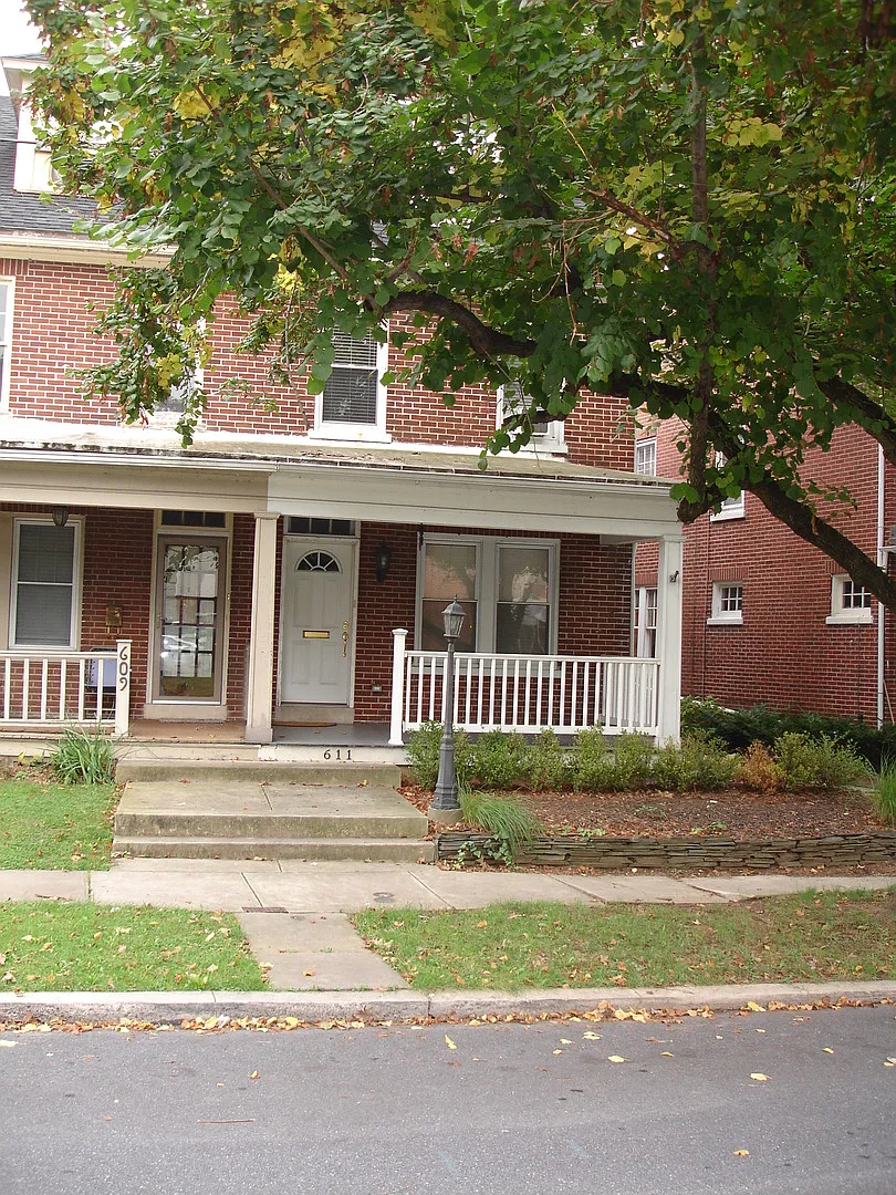 Building Photo - 611 S West End Ave