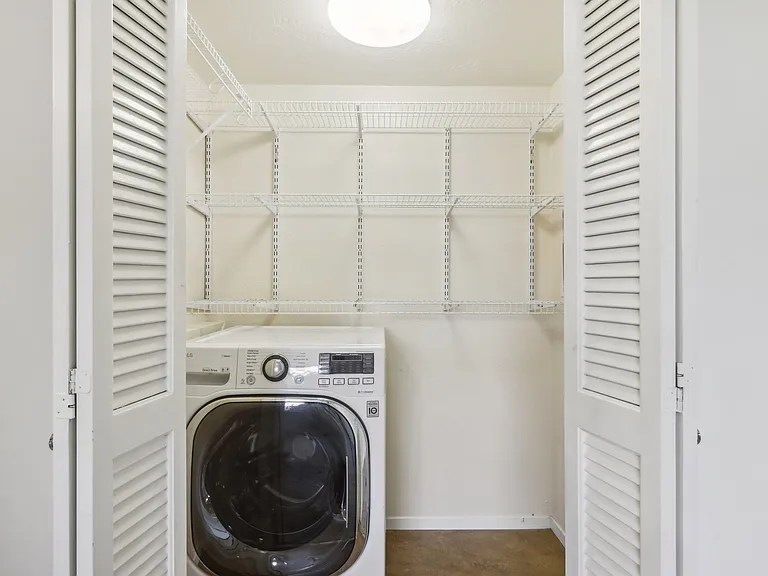 5290 Broadway Ter #102 — Photo 10