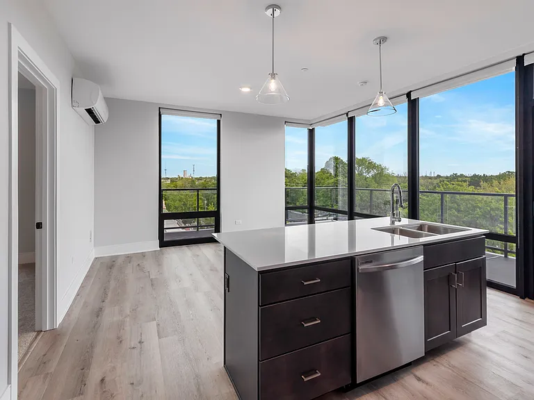 The Pierce At 7 Van Buren — Photo 17