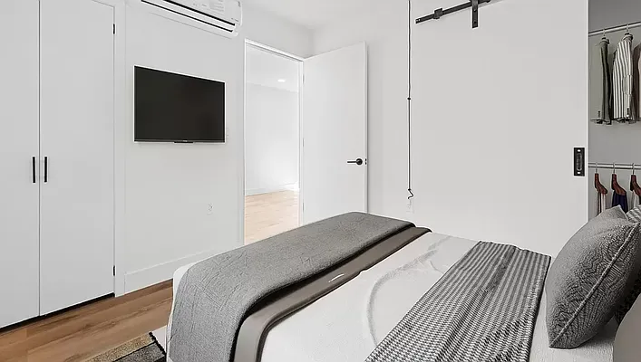 Rented by REAL New York | media 10