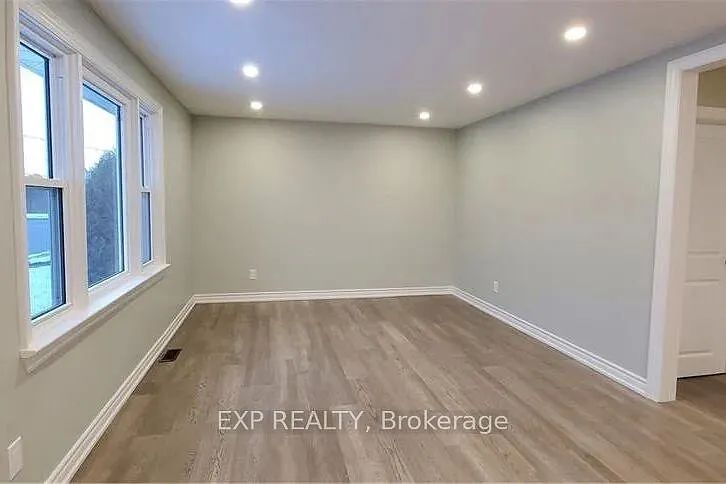 8 Hillcrest Ave — Photo 7