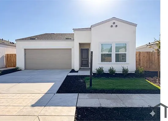 4 bed, $2,910 — Photo 2