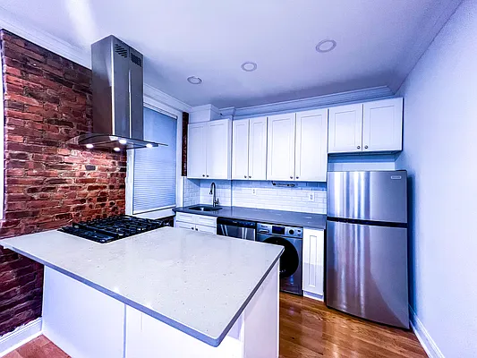 Rented by Voro New York | media 36