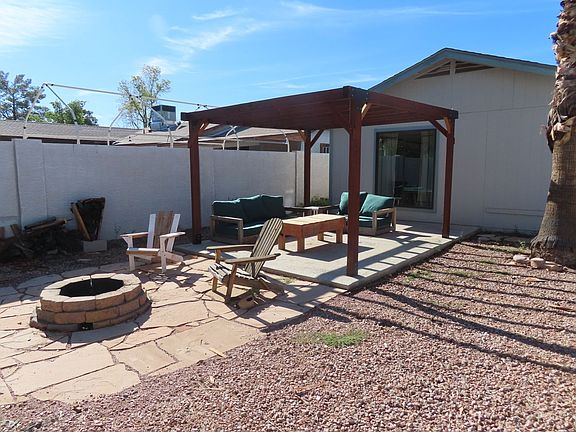 5th image of 242 E Leah Ln