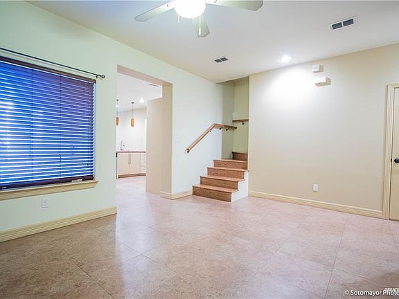 4th image of 3836 W Daffodil Ave