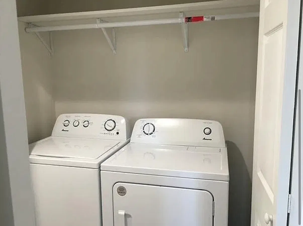 3 bed, $1,700 — Photo 4