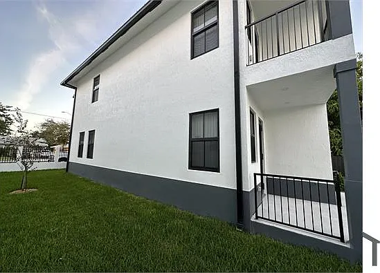 10570 SW 177th St — Photo 42