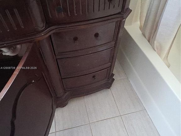5th image of 9437 Fontainebleau Blvd APT 202