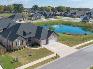 2100 Crandall Rd, Pea Ridge, AR 72751