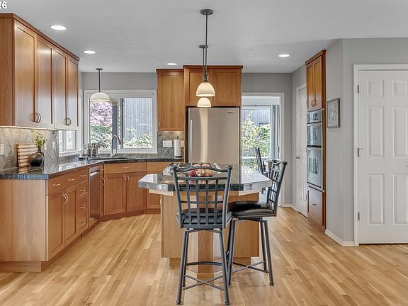 4th image of 1331 Troon Dr