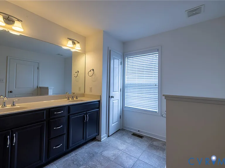 11443 Hayloft Ln — Photo 57