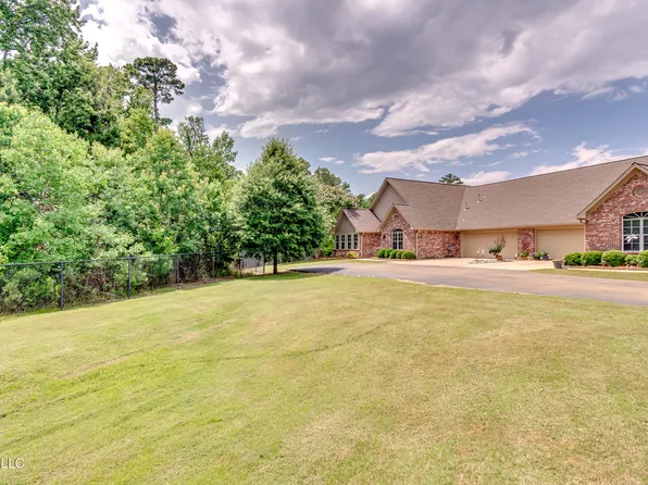 804 Charmant Pl, Ridgeland, MS 39157