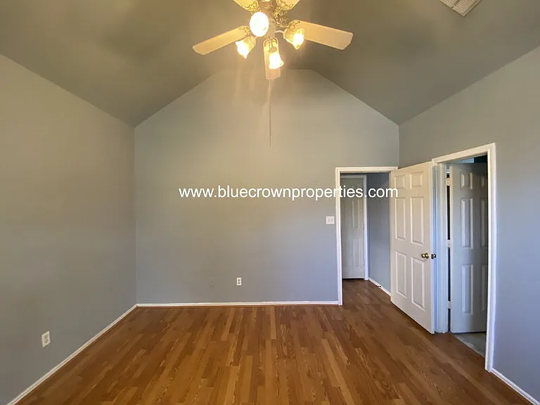 1321 W Branch Hollow Dr — Photo 9