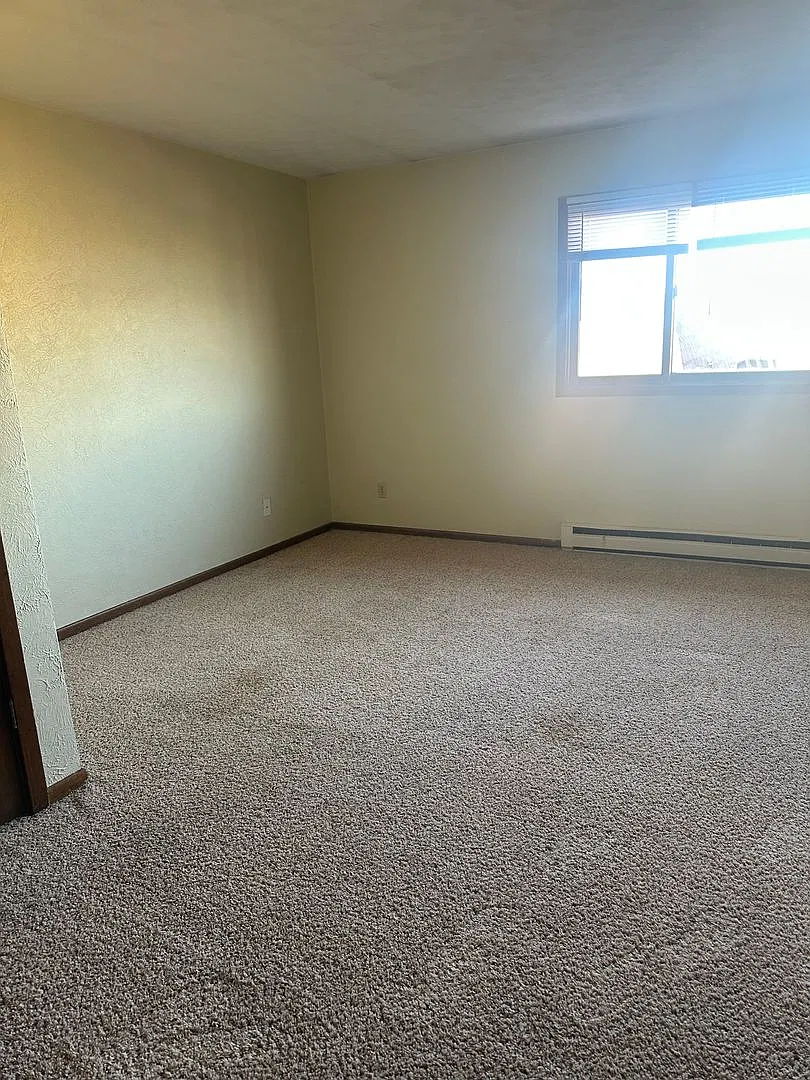 Meadowview Apartments — Photo 3