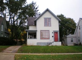 375 Lovell St, Elgin, IL 60120