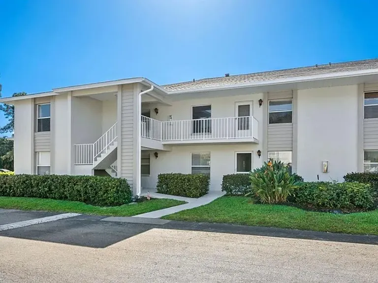 1357 Churchill Cir #G-202 — Photo 3