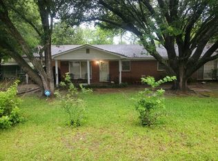 210 Greenbriar St, Selma, AL 36701