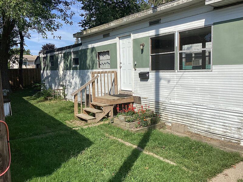1st image of 140 N Pleasant Ave SE Lot 12