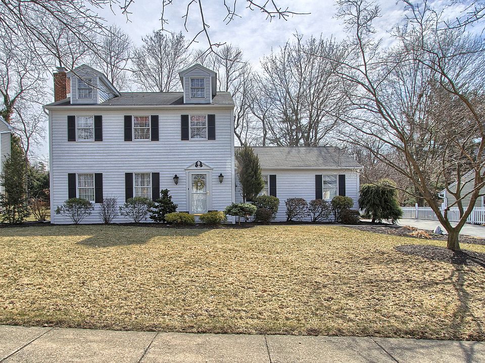 1st image of 2209 Bradley Dr