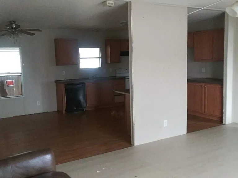 302 Opal Cir — Photo 24