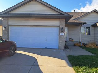 3802 N 157th Cir, Omaha, NE 68116
