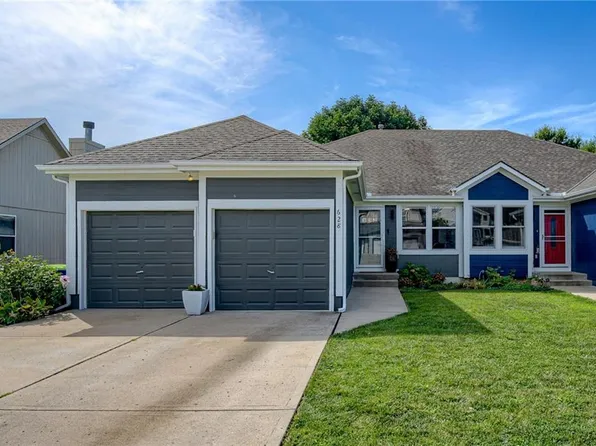 628 NE Swann Cir, Lees Summit, MO 64086