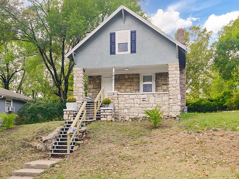 5424 Bellefontaine Ave — Photo 1