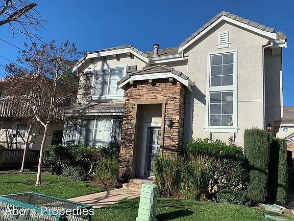 3rd image of 3999 Will Rogers Dr
