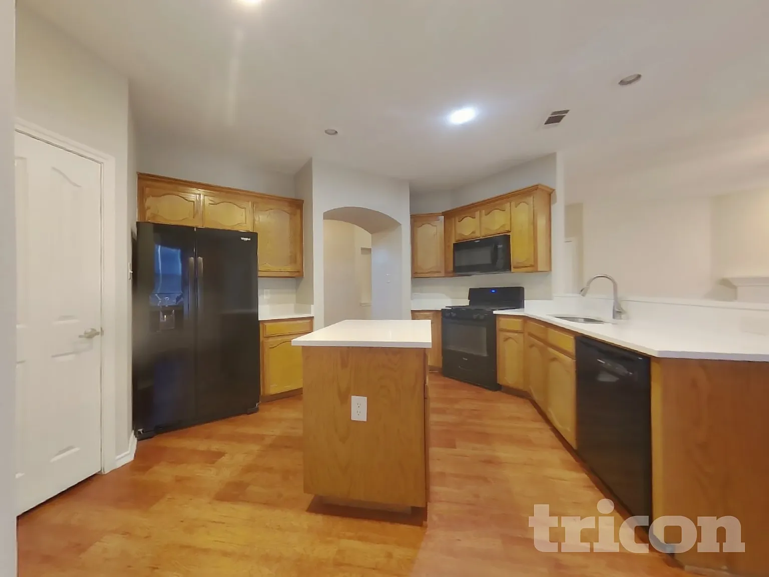 3729 Summersville Lane Fort Worth TX — Photo 4