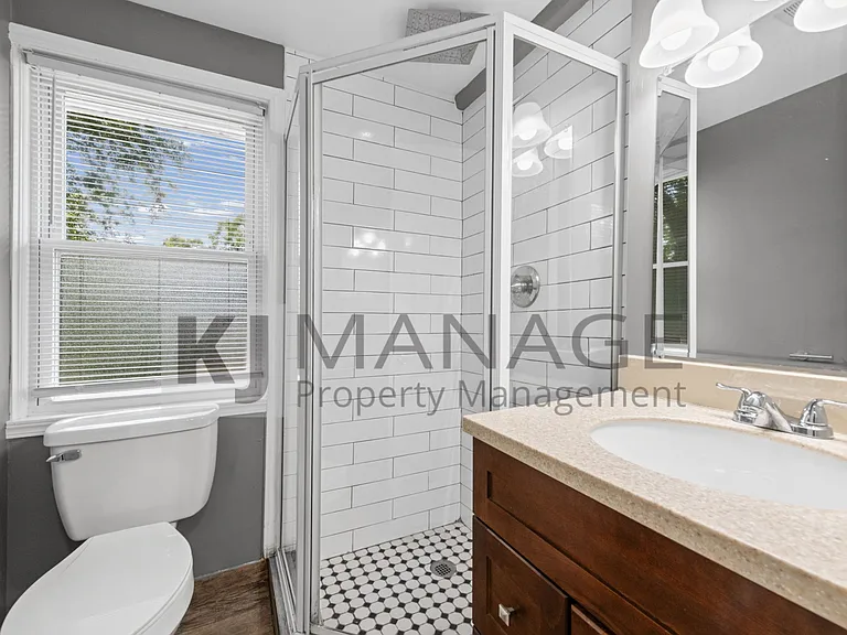 21730 Middlebelt Rd #B — Photo 9