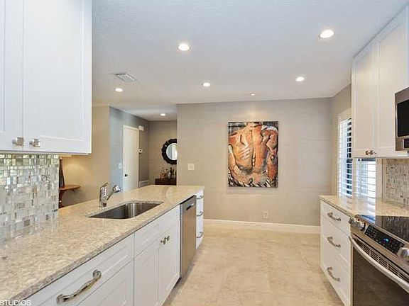 5th image of 5835 Forest Grove Dr APT 1
