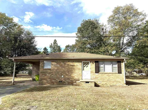 1606 S Maple St, Stuttgart, AR 72160