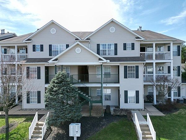 1st image of 2208 Lenox Dr
