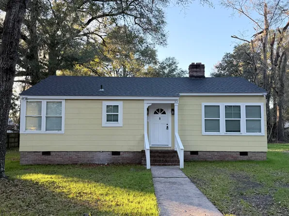 312 Rivers St, Walterboro, SC 29488
